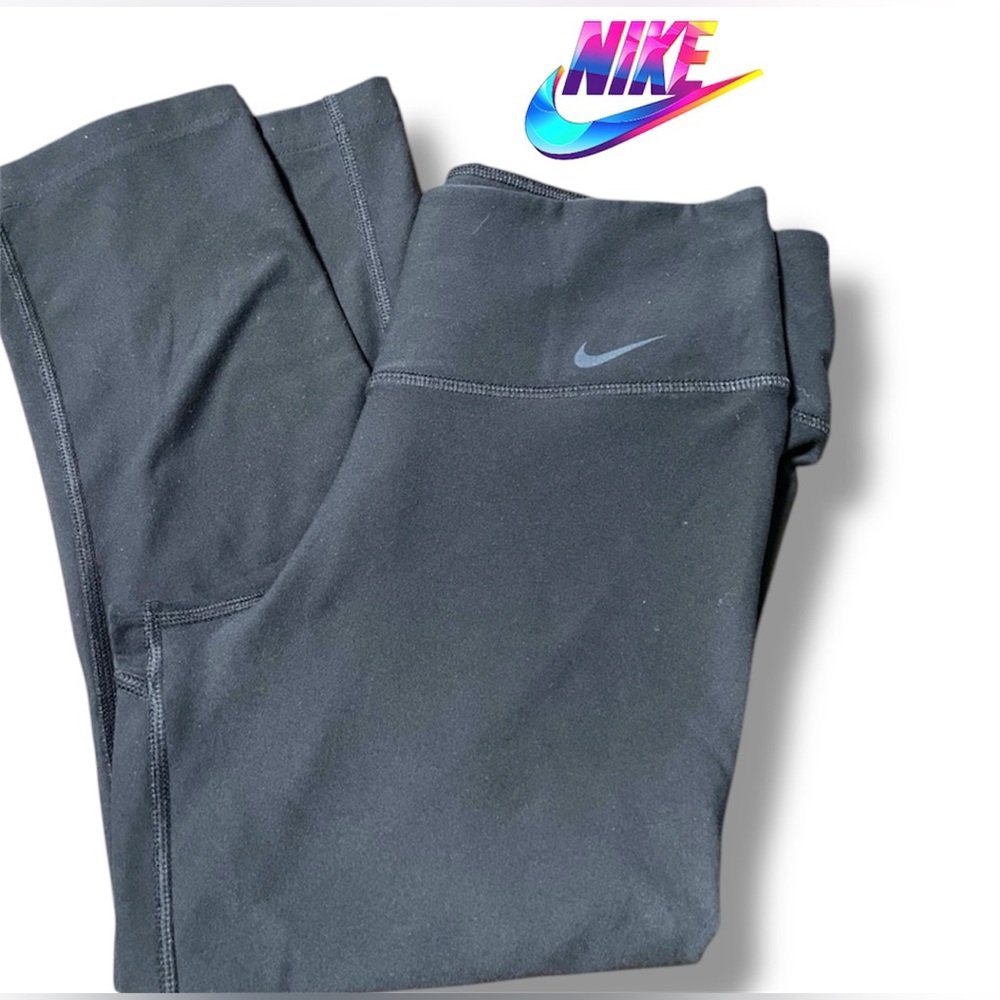 Nike Yoga Work Out Leggings Crop Style size Small